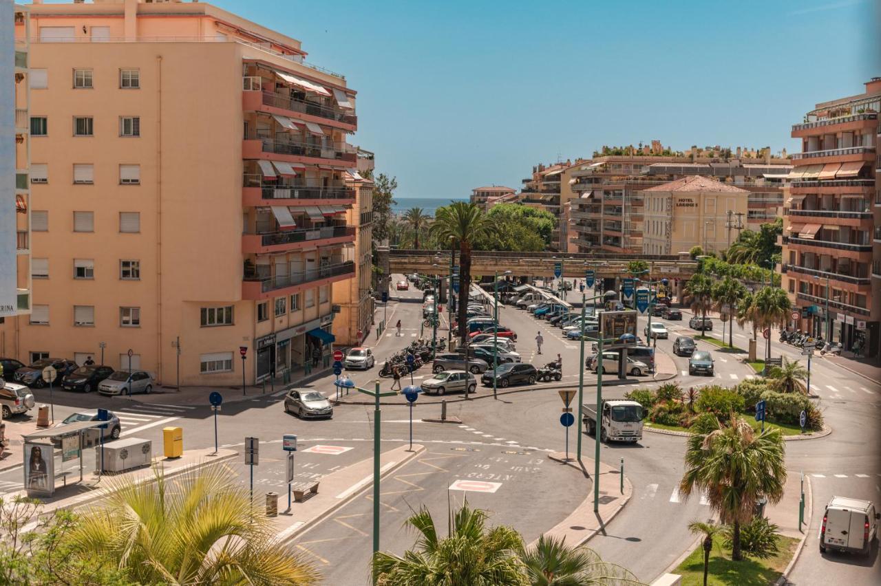 Superbe appartement rénové au centre ville de Mentone Esterno foto